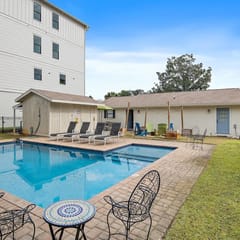 Brentwood Beach Bungalo